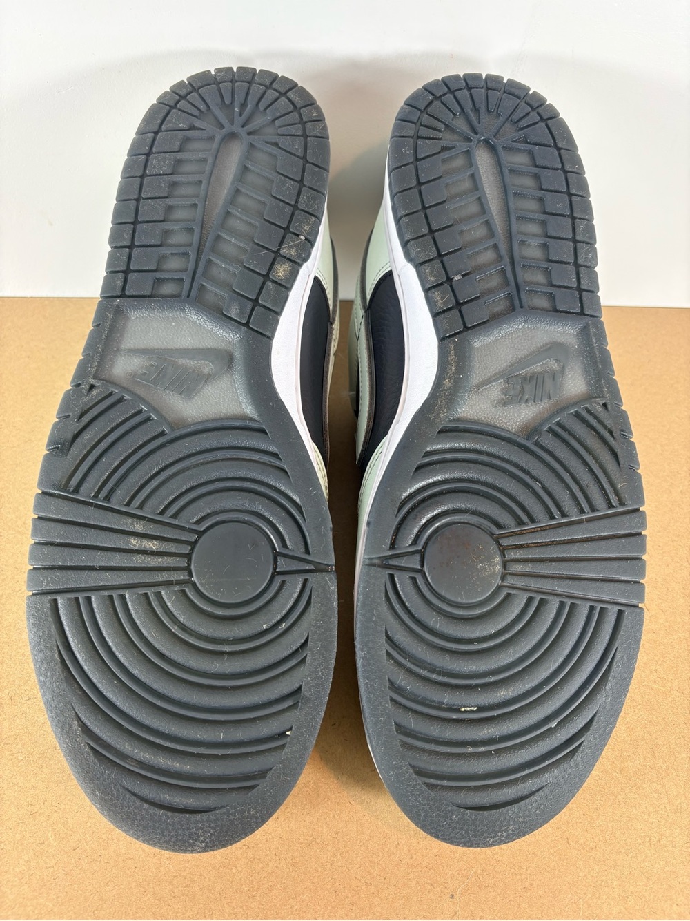 Nike Dunk Low Retro Premium 'Barely Green' Men's Lifestyle Shoes FZ1670-001 sz12 - Picture 8 of 9